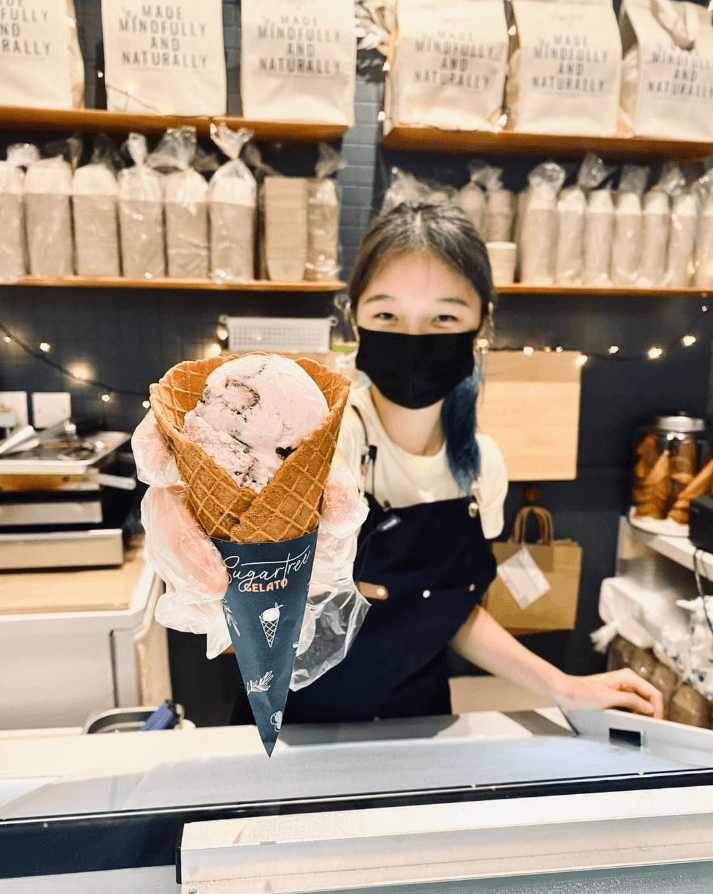 Your Guide to Gelato Etiquette in Italy